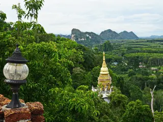 Phuket - Tempel im Dschungel